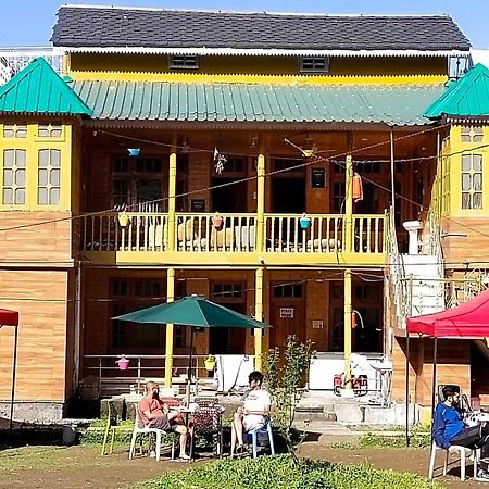 Kasol Wooden Cottage Exterior photo