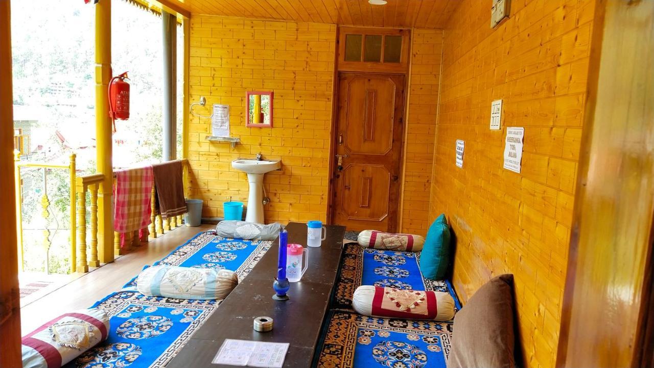 Kasol Wooden Cottage Exterior photo