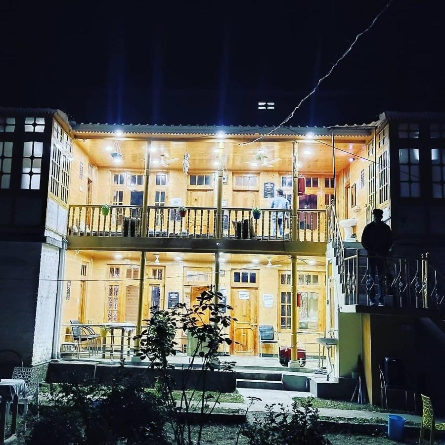 Kasol Wooden Cottage Exterior photo