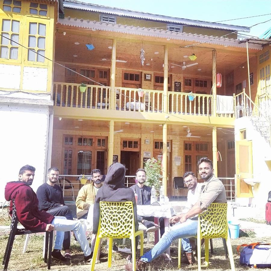Kasol Wooden Cottage Exterior photo