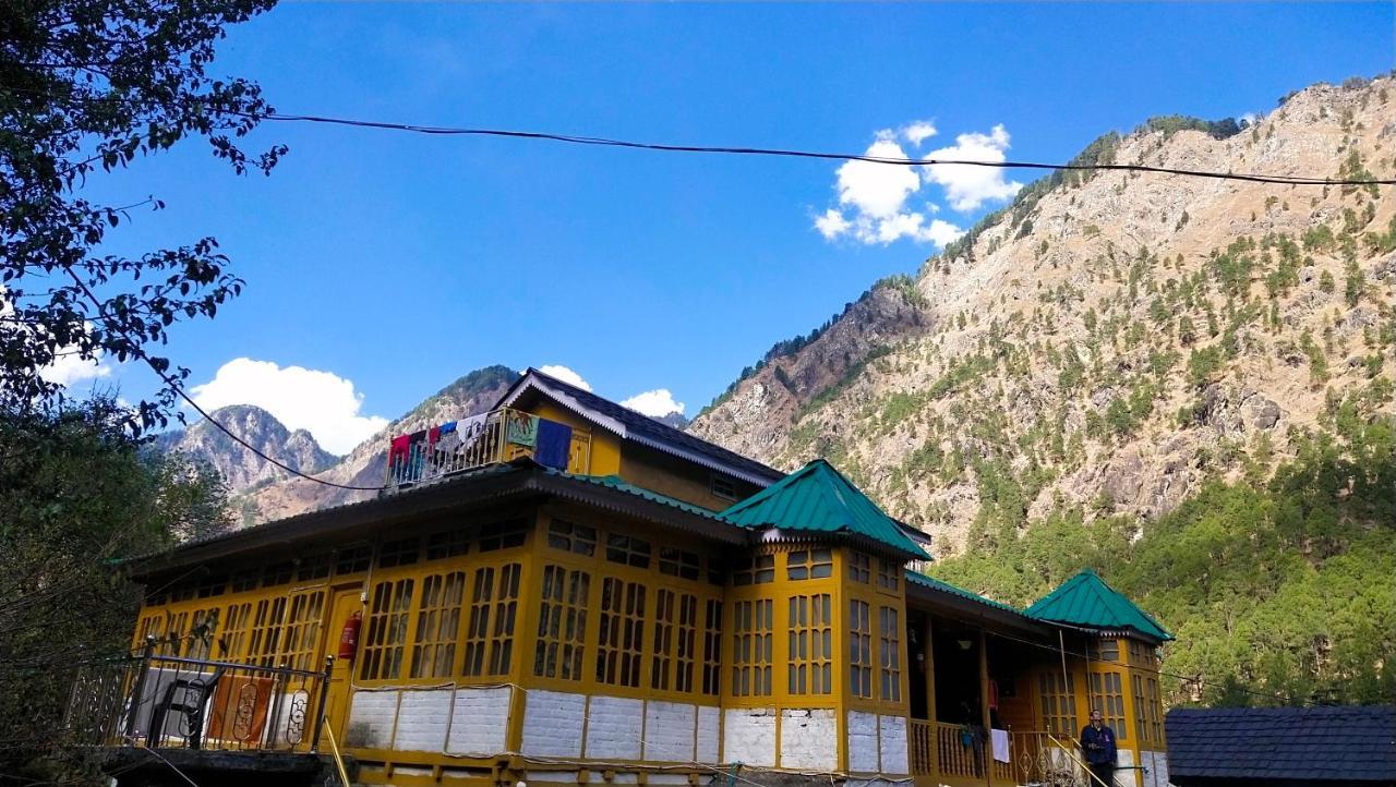 Kasol Wooden Cottage Exterior photo
