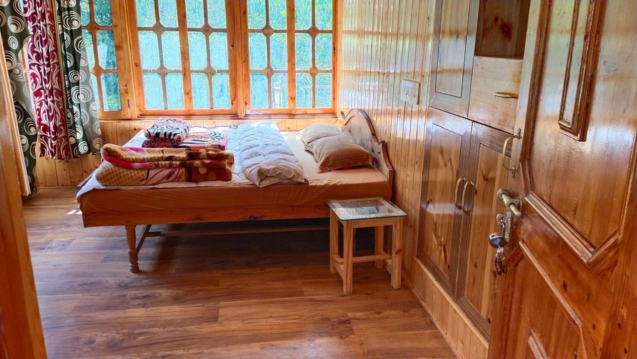 Kasol Wooden Cottage Exterior photo