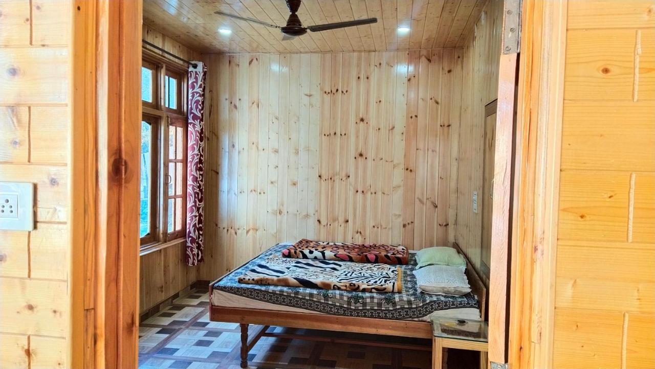 Kasol Wooden Cottage Exterior photo