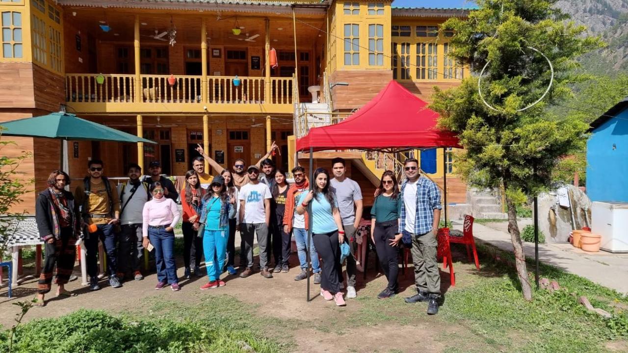 Kasol Wooden Cottage Exterior photo