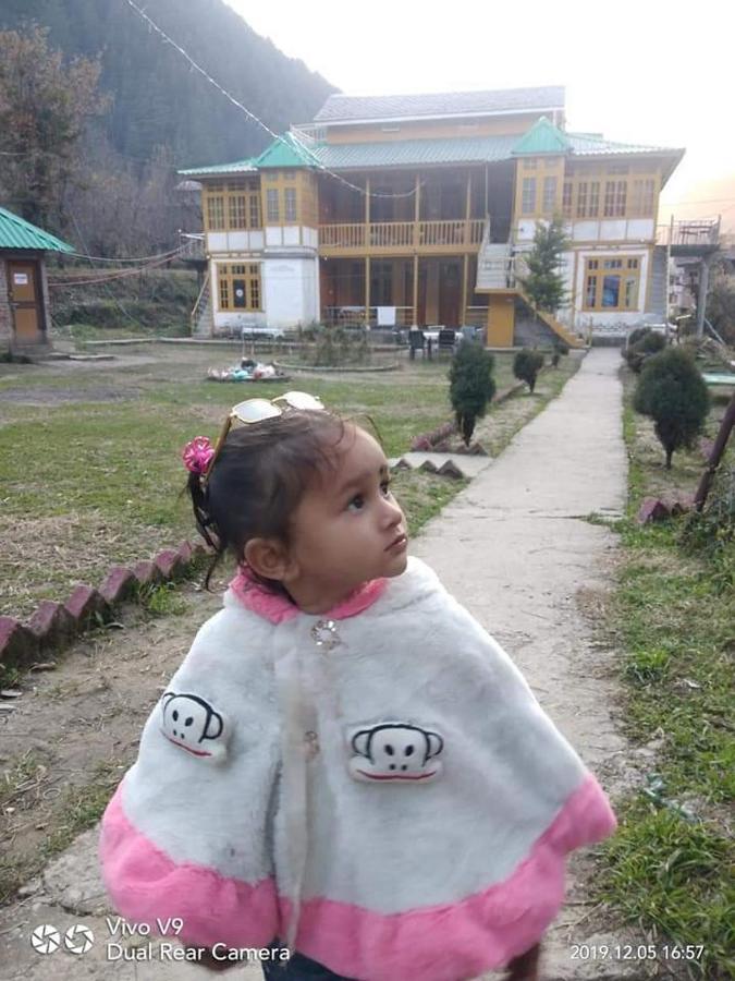 Kasol Wooden Cottage Exterior photo