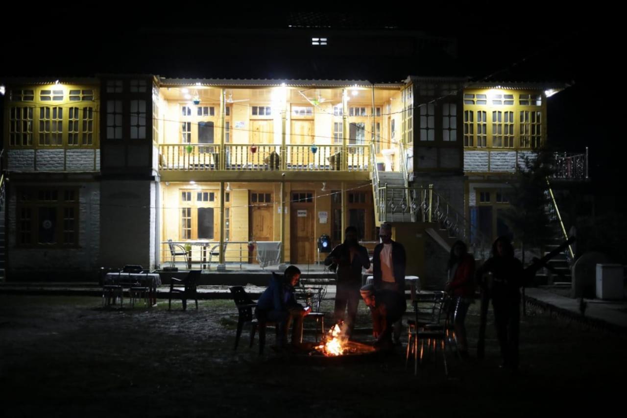 Kasol Wooden Cottage Exterior photo