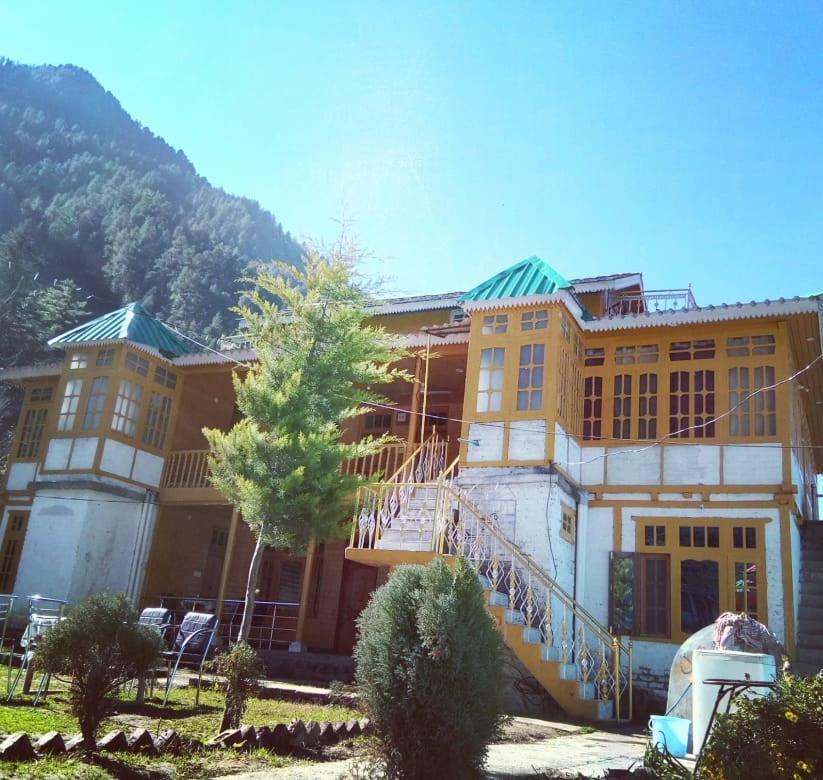 Kasol Wooden Cottage Exterior photo
